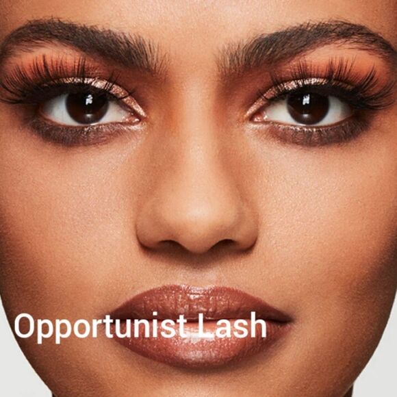 MAC Opportunist Lashes - Picture 5 of 10
